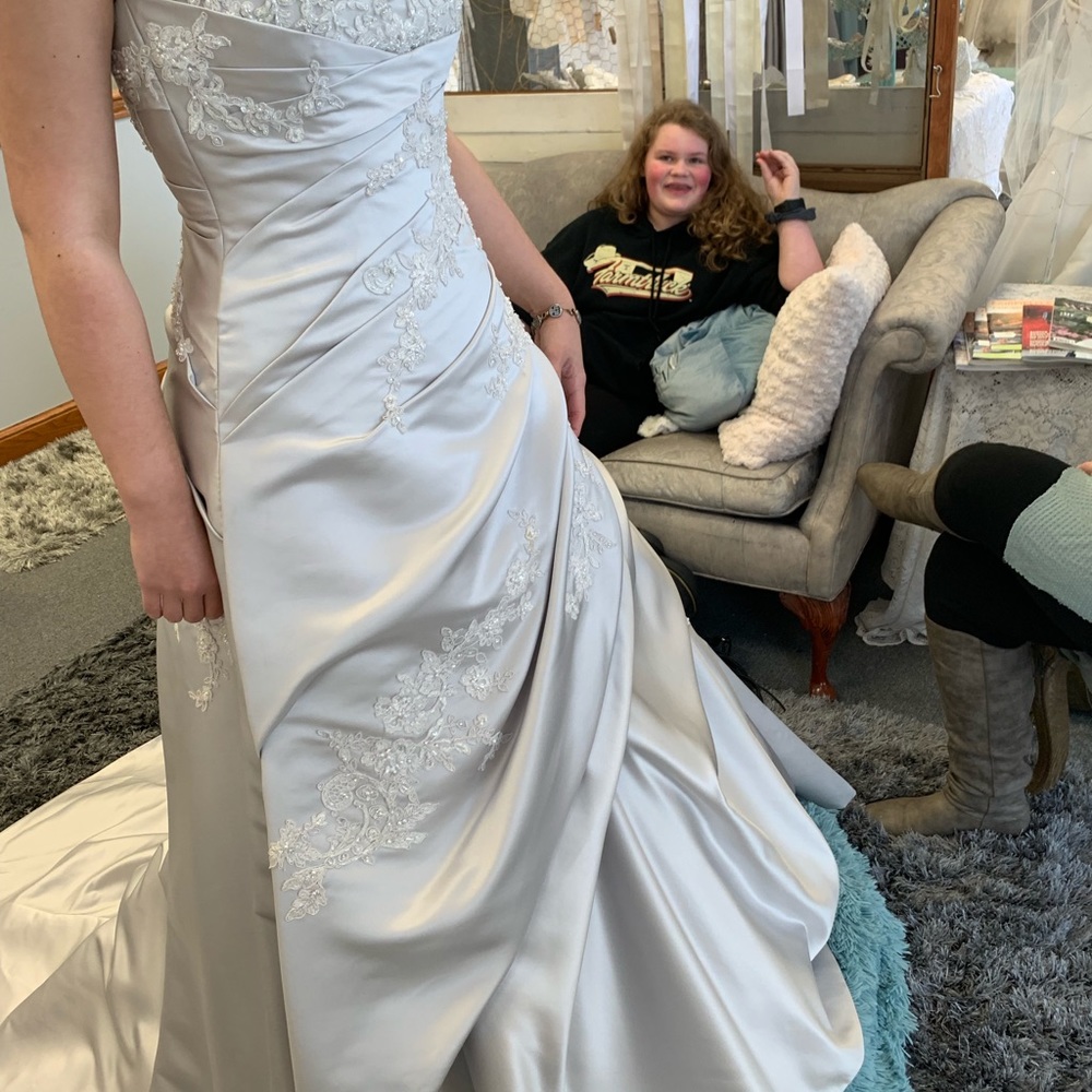 Wedding gown